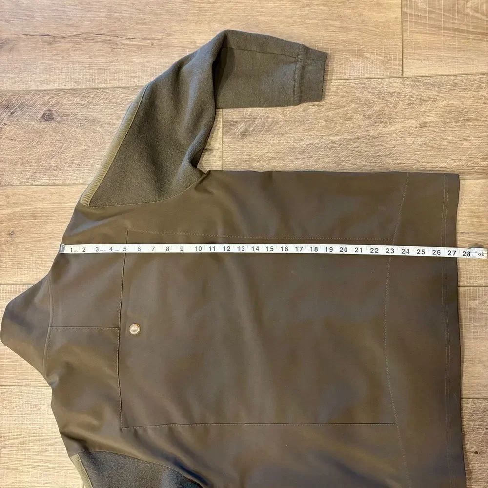 Lululemon Jacket - Picture 8 of 9